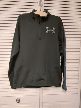Under Armour Quarter-Zip Thermal Pullover with Gray Logo